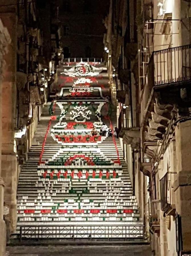 B&B Con Cucina La Ninfea Caltagirone Exteriör bild