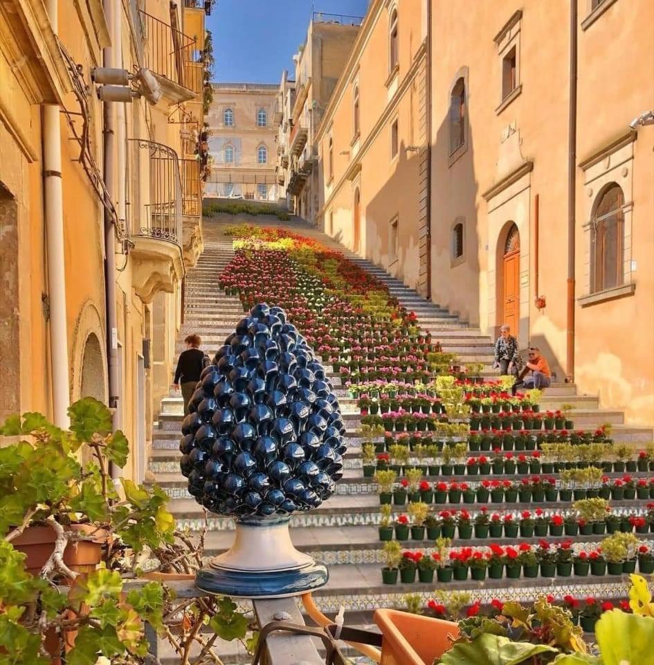 B&B Con Cucina La Ninfea Caltagirone Exteriör bild