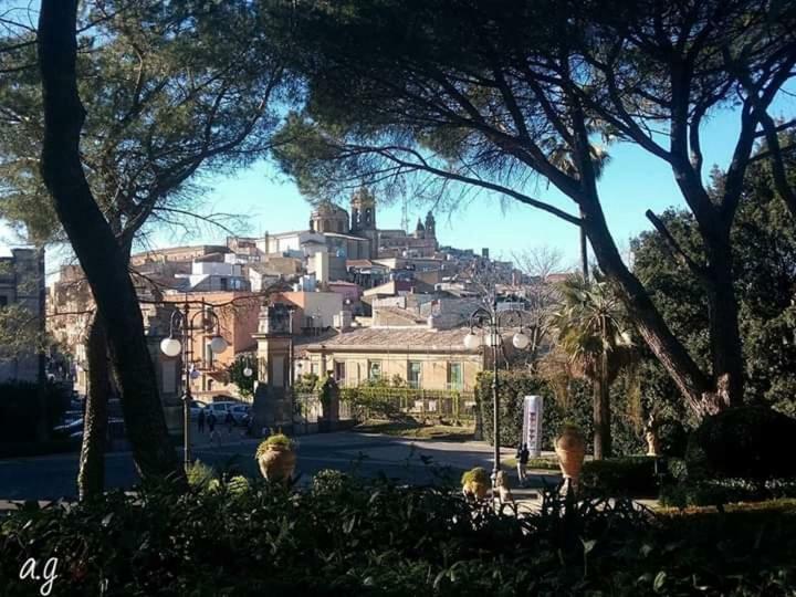 B&B Con Cucina La Ninfea Caltagirone Exteriör bild